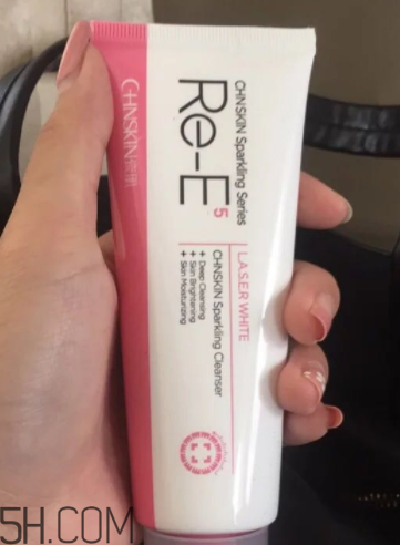 瓷肌晶透雪肌潔面乳可以卸妝嗎？清潔力如何？