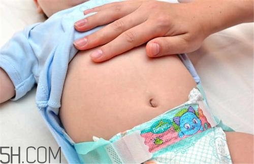 嬰幼兒腹脹要怎樣按摩？寶寶吃奶睡著了怎么辦？