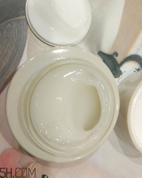 牛爾白玉蘭凍膜什么功效？牛爾白玉蘭凍膜熟齡肌適合嗎？