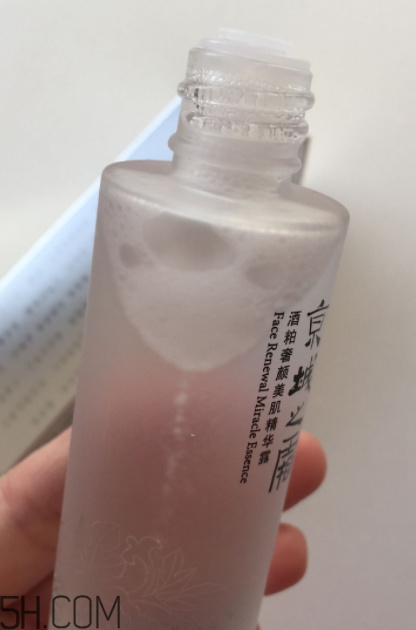 京城之霜神仙水含酒精嗎？適合脆弱敏感肌嗎？