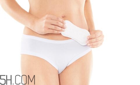 女人如何正確的使用衛(wèi)生巾？衛(wèi)生巾清涼好不好？