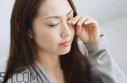 干眼癥是因為肝不好？肝不好能引發(fā)多種疾病