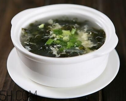 海苔和紫菜哪個(gè)更養(yǎng)生？海苔是紫菜的華麗轉(zhuǎn)身？