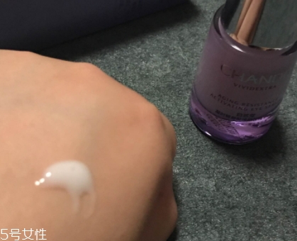 自然堂凝時鮮顏系列適合什么膚質(zhì)？