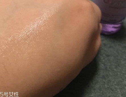 自然堂凝時鮮顏系列適合什么膚質(zhì)？