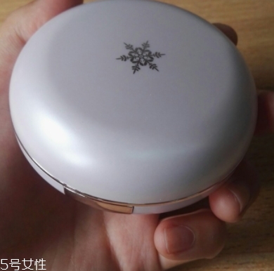 自然堂爆水小粉盒怎么樣？新品粉膏氣墊上市