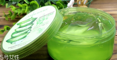臉上過(guò)敏能用蘆薈膠嗎？蘆薈膠還可以去紅血絲