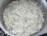 臘腸在蒸之前要泡水嗎？吃臘腸兩步走