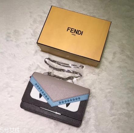 fendi包包怎么樣？時尚潮人人手一個的包包