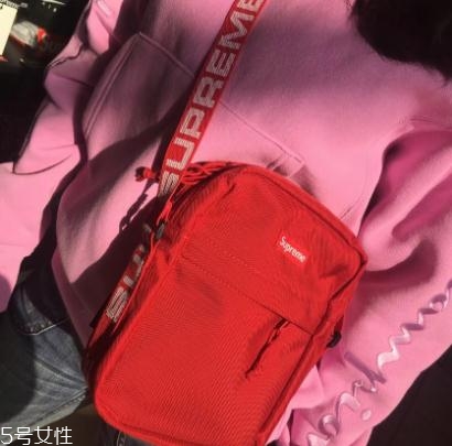 supreme2018春夏款肩挎包怎么樣？