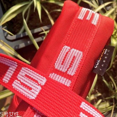 supreme2018春夏款肩挎包怎么樣？
