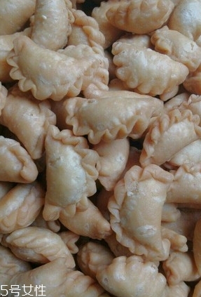 油角的皮要怎樣才松脆？關(guān)鍵看火候和時間