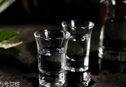 白酒喝之前要醒酒嗎？酒精揮發(fā)利于健康