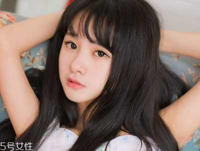縮小毛孔用什么護膚品？面部的保養(yǎng)很重要