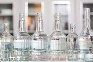 白酒喝之前要醒酒嗎？酒精揮發(fā)利于健康