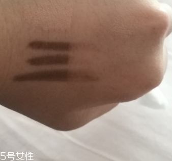 自然堂卸妝水好用嗎？從價格和效果說起