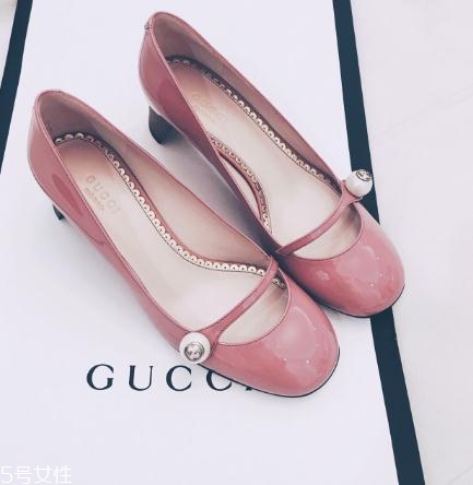 gucci鞋子一般多少錢？風靡時尚界的潮流經(jīng)典