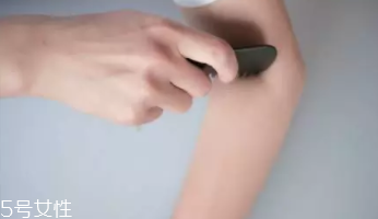梳子的隱藏技能有哪些？梳梳手臂緩解便秘