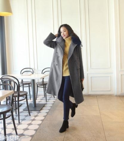 深灰色大衣怎么搭配？極致低調的時髦
