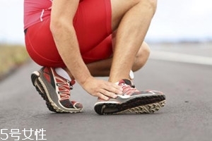 崴腳了怎么辦？緩解疼痛6大招