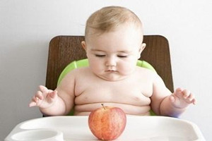 嬰幼兒肥胖是什么原因造成的？?jī)纱笤蛐枳⒁?><p><strong>嬰幼兒肥胖是什么原因造成的？?jī)纱笤蛐枳⒁?/strong></p></a></li> <li><a href=