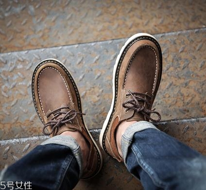 保養(yǎng)瘋馬皮用什么油？硬漢氣質(zhì)盡顯