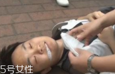 癲癇發(fā)作時怎么辦？讓他安靜地做一個抽搐的患者