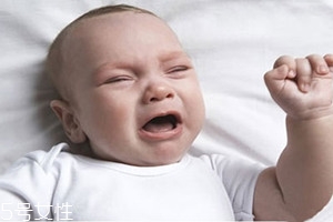 嬰幼兒缺鈣會有什么癥狀表現(xiàn)？4大表現(xiàn)需注意