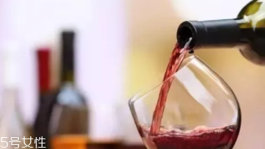 痛風(fēng)得病為什么低齡化？過量飲用含糖飲料