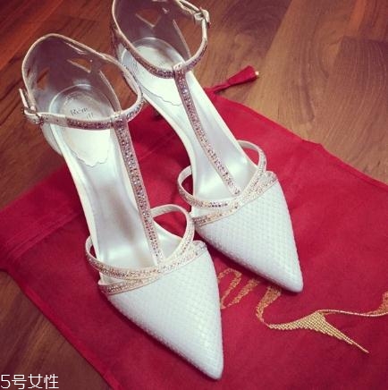 rene caovilla是什么檔次？無數女人的夢幻水晶鞋
