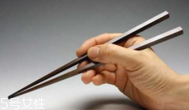 筷子應(yīng)該怎么洗？不要泡不要搓不要圖省事