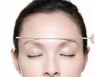 眉型為什么很奇怪？眉頭沒(méi)畫(huà)好