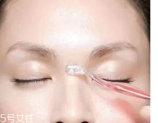 眉型為什么很奇怪？眉頭沒(méi)畫(huà)好