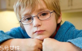 眼睛激光手術(shù)會不會發(fā)生意外？20年經(jīng)驗(yàn)手術(shù)水平高