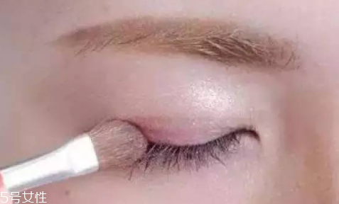 兔子腮紅怎么畫(huà)才可愛(ài)？中年少女必備腮紅畫(huà)技