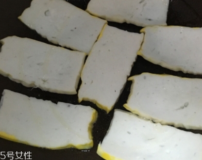 魚(yú)糕怎么烹飪好吃？成品魚(yú)糕做法多