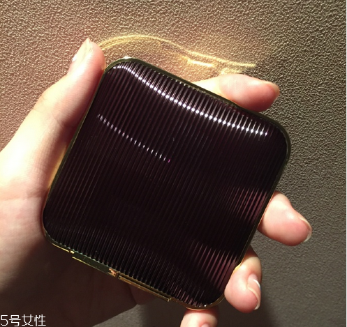 黑皮膚用什么顏色的腮紅？腮紅的作用