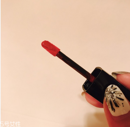香奈兒炫亮魅力印記唇釉哪個色號好看？質(zhì)感超棒
