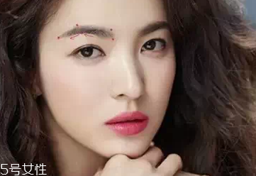 自然系彎眉怎么畫？弱化眉峰是重點