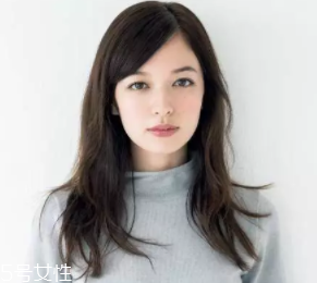 M型短劉海適合什么臉型？幫助大臉遮住大額頭