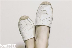 tory burch鞋子偏大嗎？香奈兒漁夫鞋平價(jià)替代