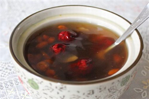 紅糖水為什么發(fā)酸？紅糖可以促進細(xì)胞新生作用