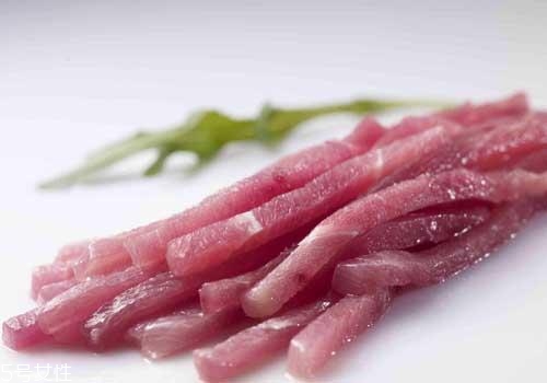 凍了一年的肉能吃嗎？請(qǐng)謹(jǐn)慎食用