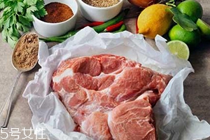 凍了一年的肉能吃嗎？請(qǐng)謹(jǐn)慎食用