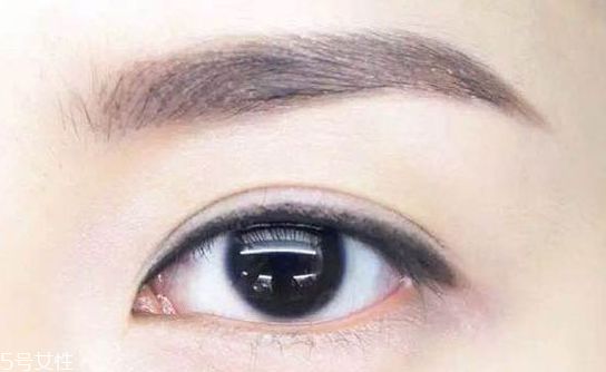 新手適合眼線液還是眼線筆？史上最全眼線誤區(qū)