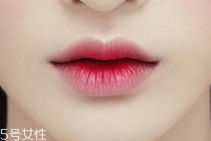 唇釉如何打造咬唇妝？掌握這個(gè)步驟就可以