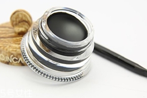 睫毛膏可以當(dāng)眼線嗎？畫眼線不成問題