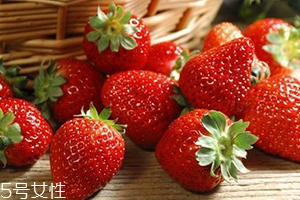 喉嚨痛可以吃草莓嗎？并沒有什么大礙