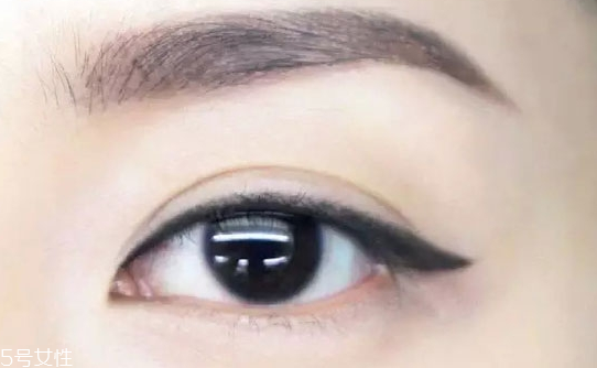 新手適合眼線液還是眼線筆？史上最全眼線誤區(qū)
