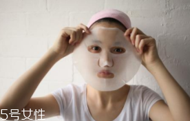 面膜燙一燙再敷可以嗎？會(huì)破壞精華成分
